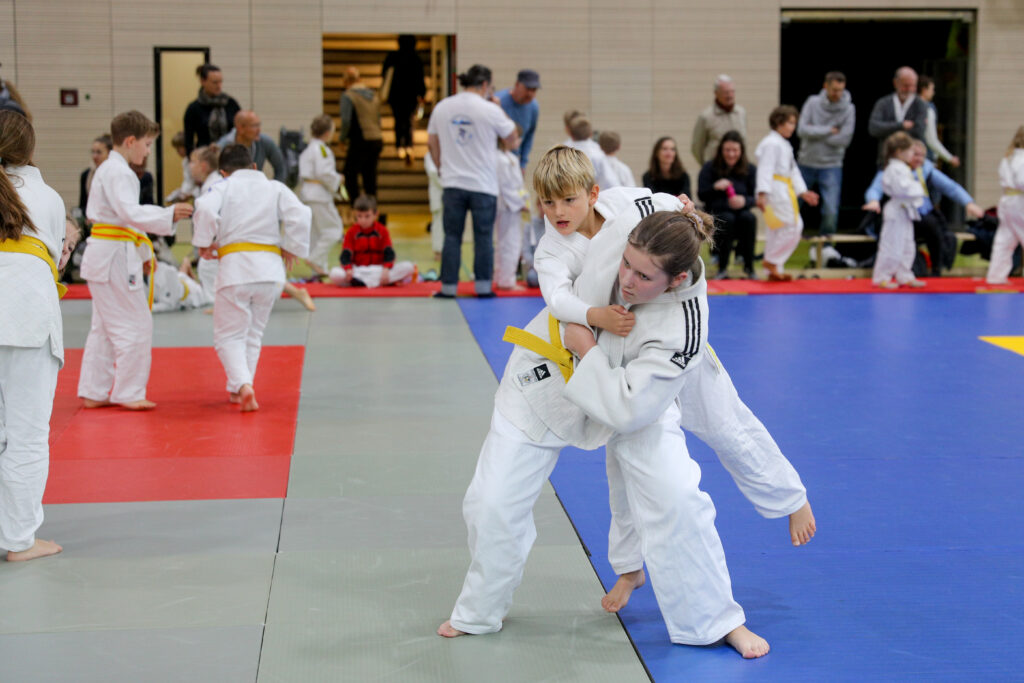 20251025-Halloweenturnier_Geretsried_Conny_023